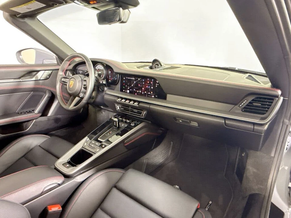 2024 Porsche 992 Carrera S - Image 17 of 31