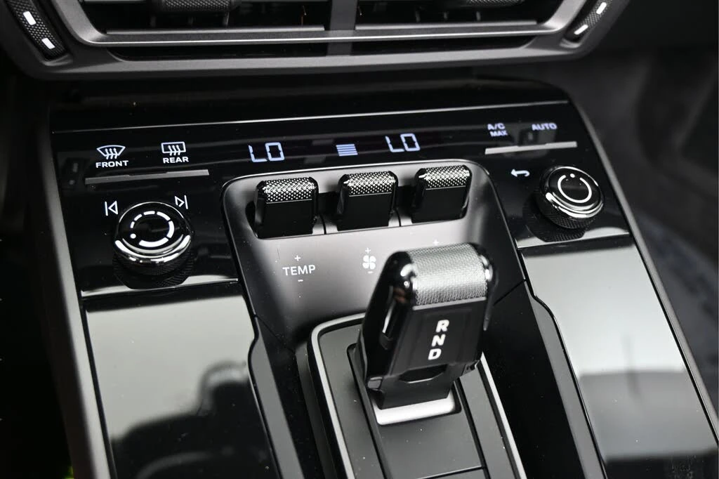 2024 Porsche 992 Carrera S - Image 13 of 31