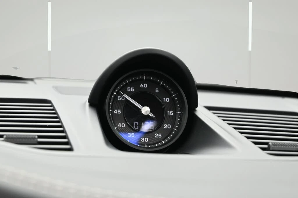 2024 Porsche 992 Carrera S - Image 14 of 31
