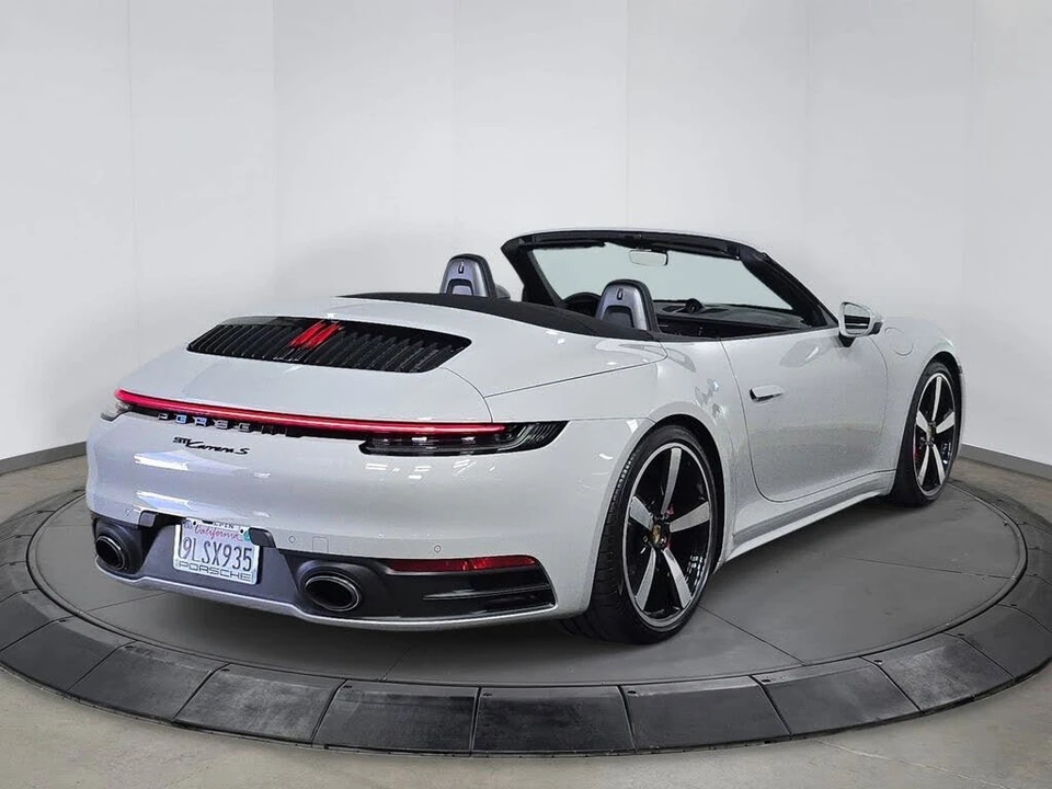 2024 Porsche 992 Carrera S - Image 7 of 31