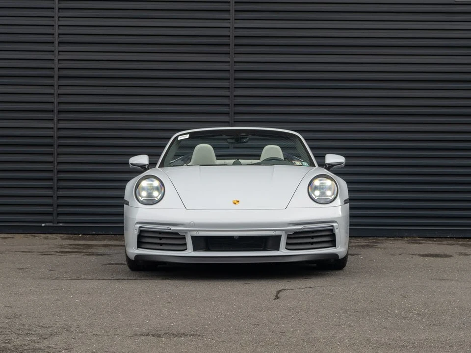 2024 Porsche 992 Carrera S - Image 11 of 31