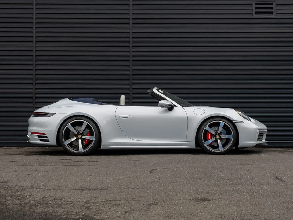 2024 Porsche 992 Carrera S - Image 9 of 31