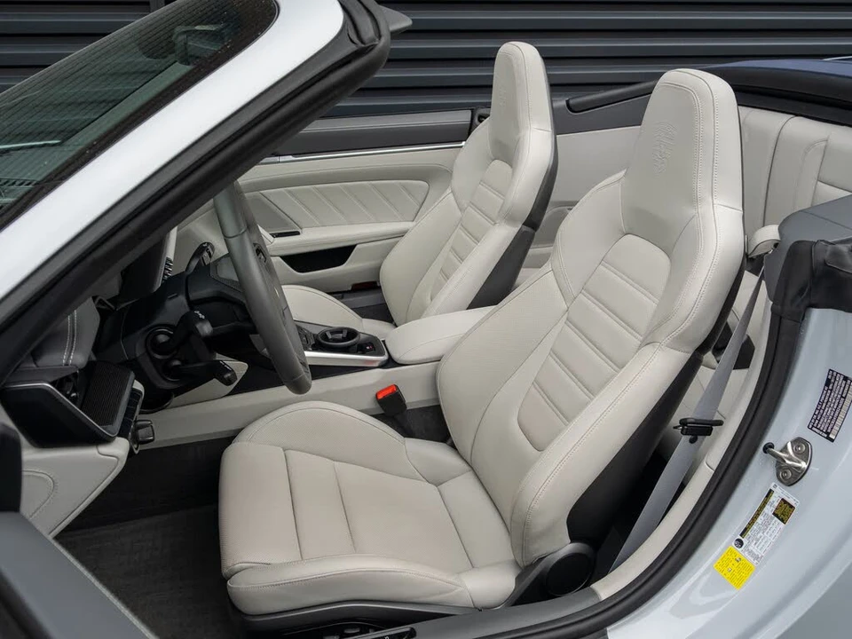 2024 Porsche 992 Carrera S - Image 5 of 31