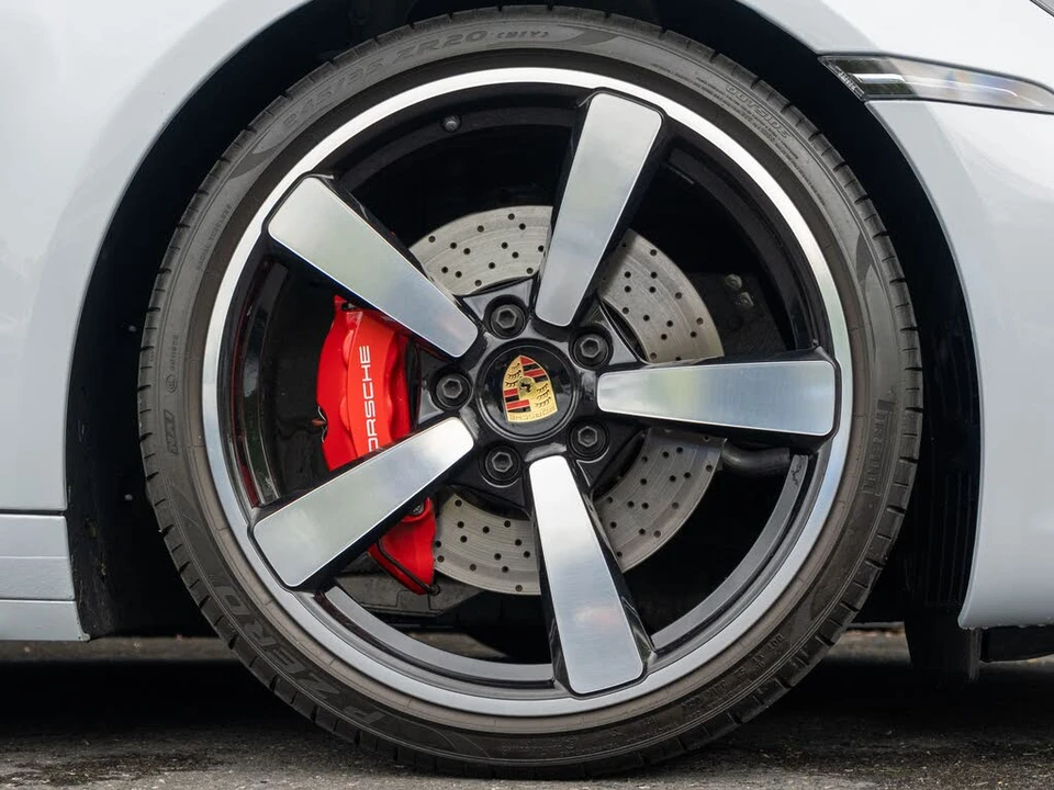 2024 Porsche 992 Carrera S - Image 15 of 31