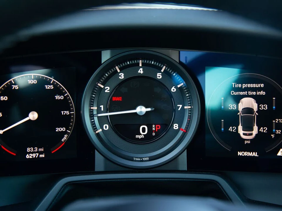2024 Porsche 992 Carrera S - Image 17 of 28