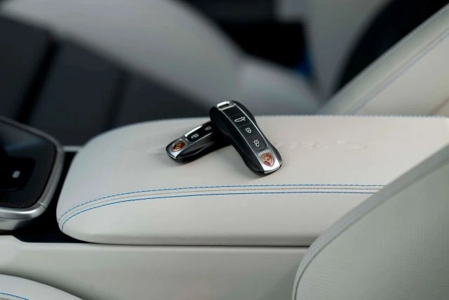 2024 Porsche 992 Carrera S - Image 27 of 31