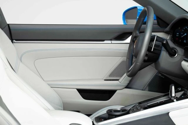 2024 Porsche 992 Carrera S - Image 24 of 31