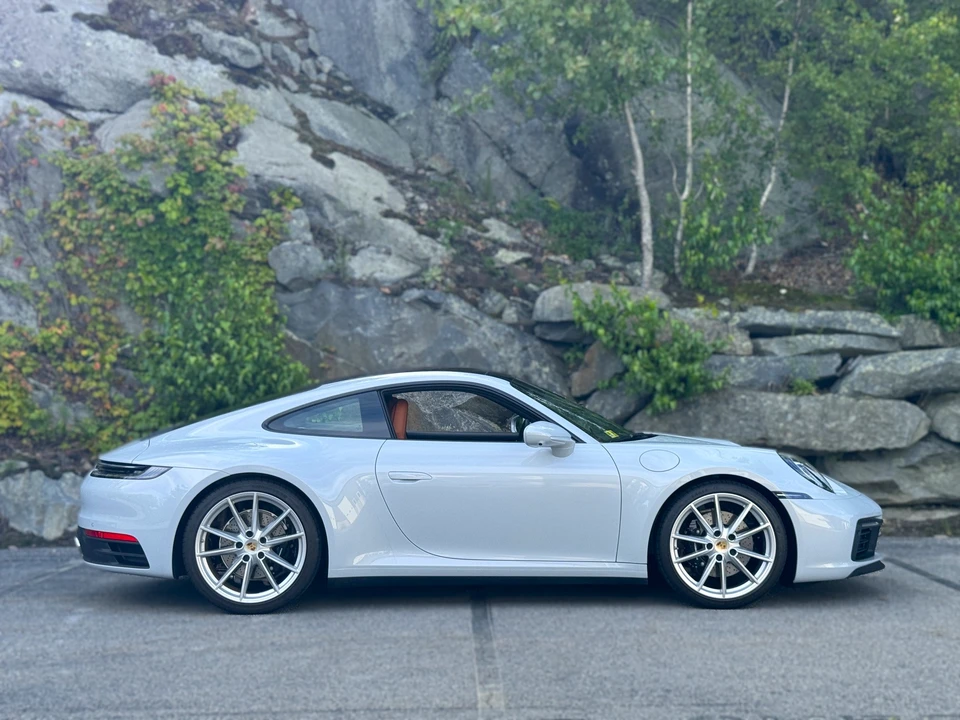 2024 Porsche 992 Carrera S - Image 22 of 31