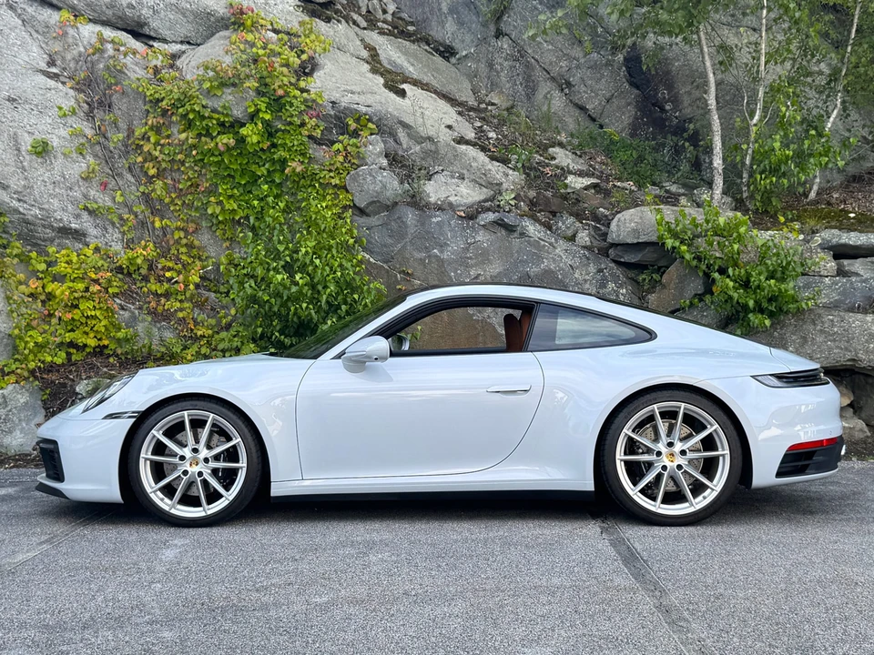 2024 Porsche 992 Carrera S - Image 9 of 31