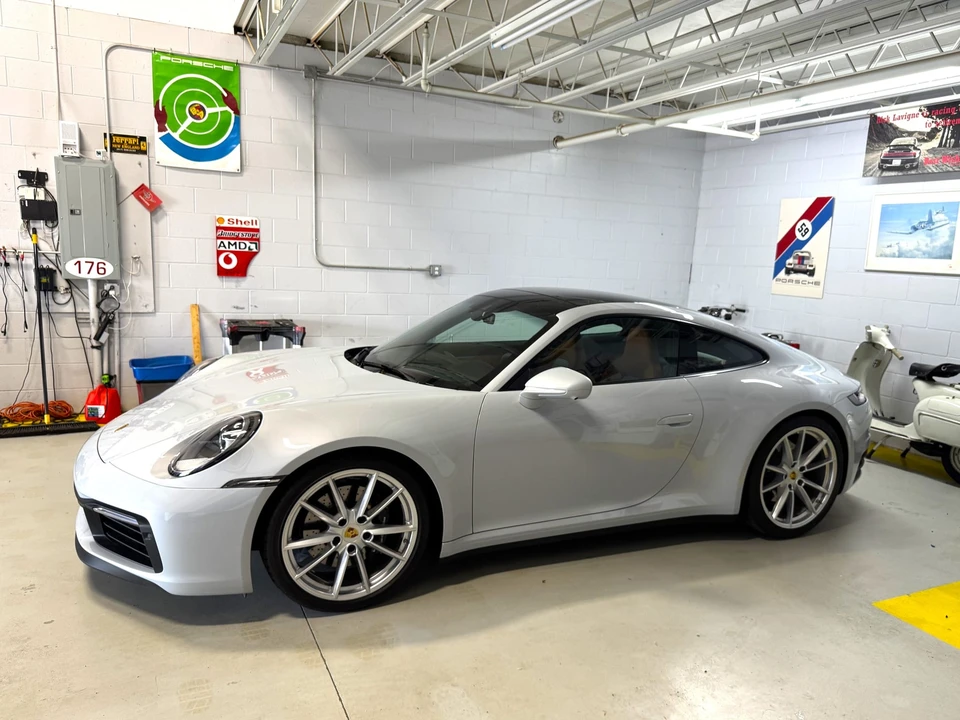 2024 Porsche 992 Carrera S - Image 28 of 31