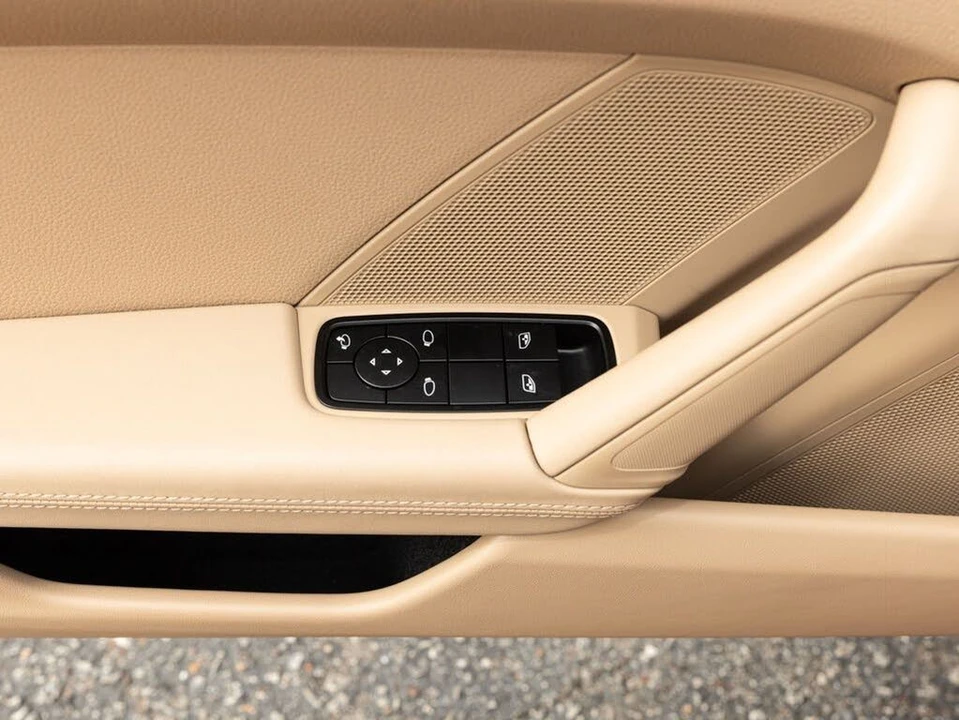 2024 Porsche 992 Carrera S - Image 20 of 31