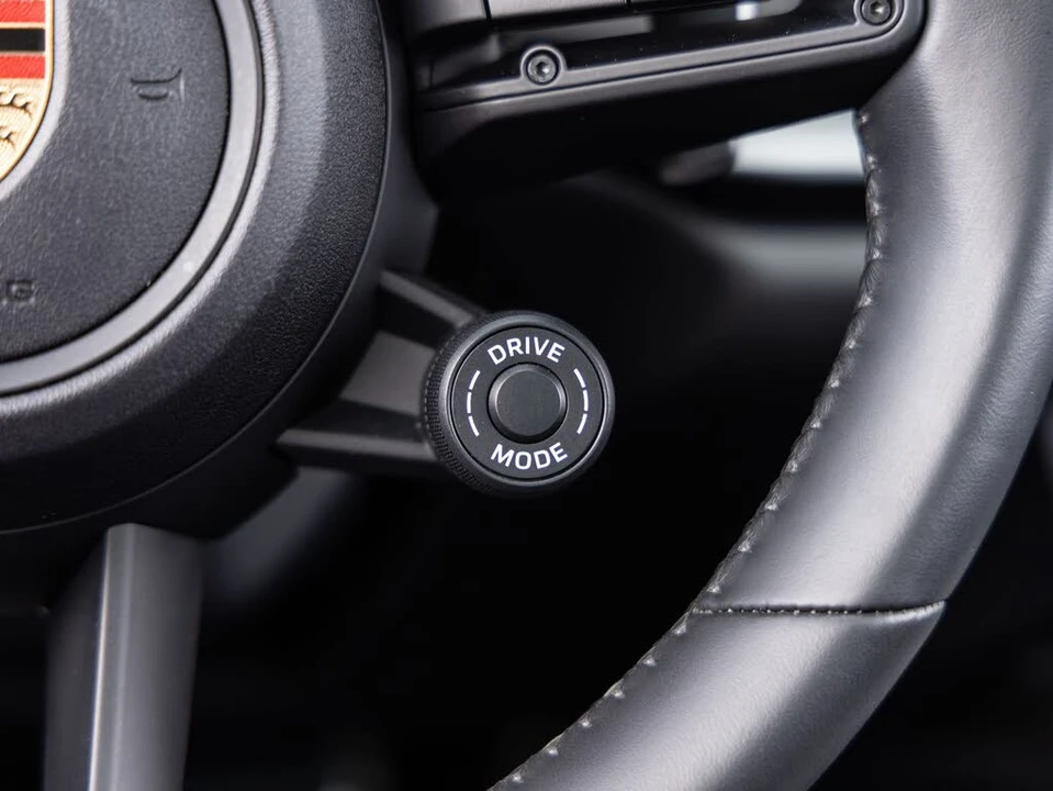 2024 Porsche 992 Carrera S - Image 15 of 31