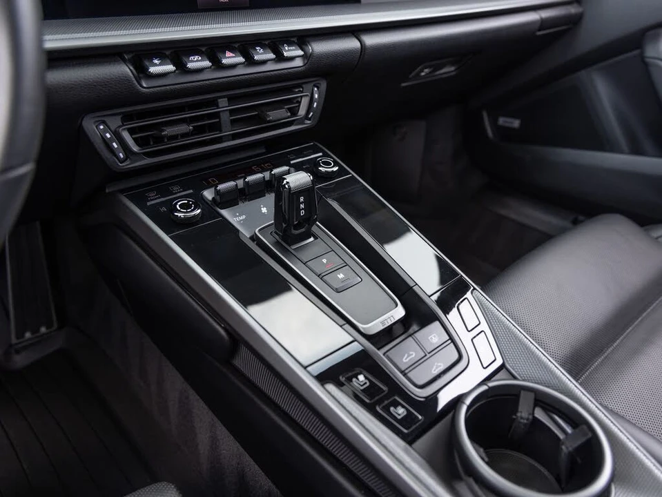 2024 Porsche 992 Carrera S - Image 18 of 31