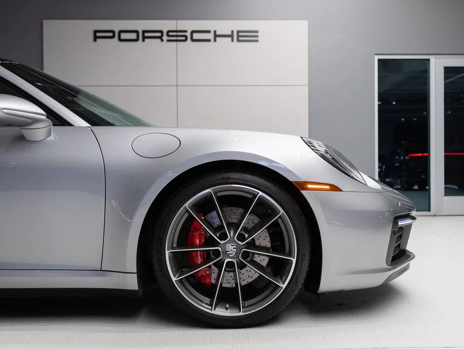 2024 Porsche 992 Carrera S - Image 11 of 31