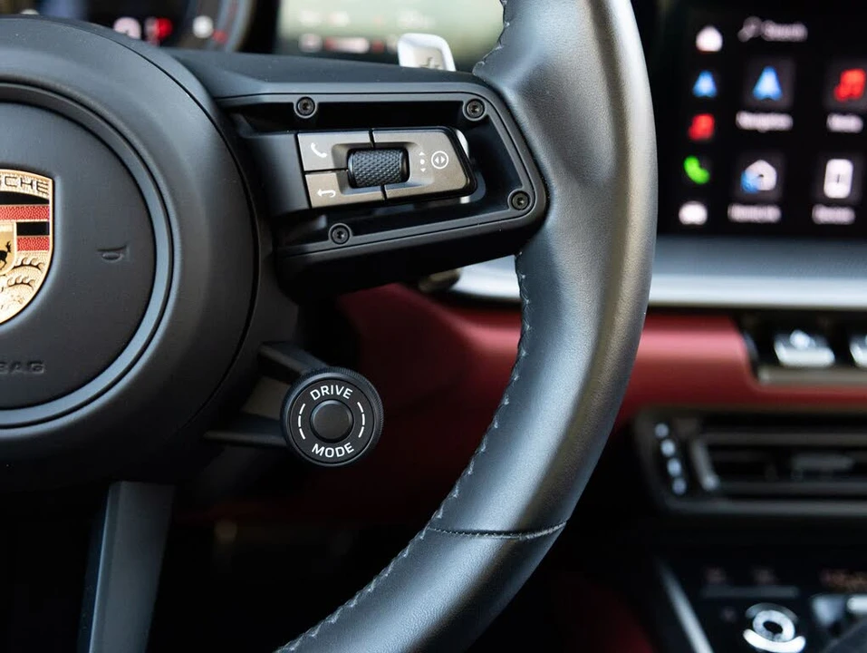 2024 Porsche 992 Carrera S - Image 16 of 31