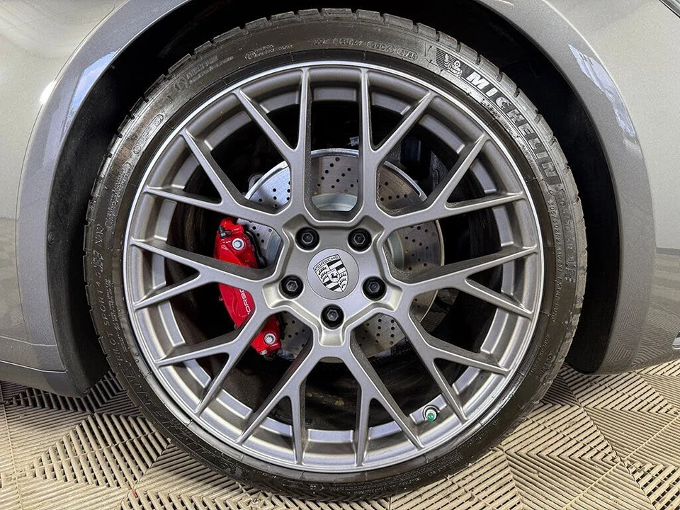 2024 Porsche 992 Carrera S - Image 15 of 31
