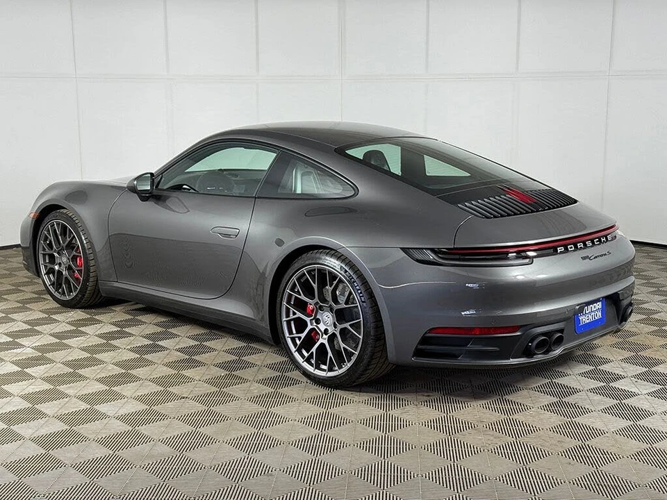 2024 Porsche 992 Carrera S - Image 7 of 31