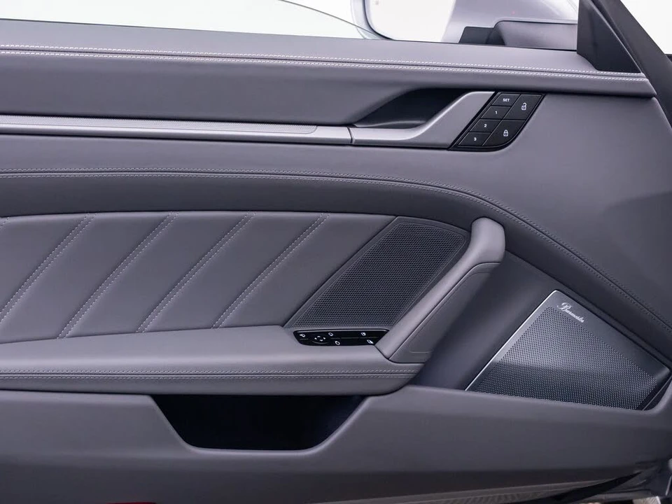 2024 Porsche 992 Carrera S - Image 14 of 31