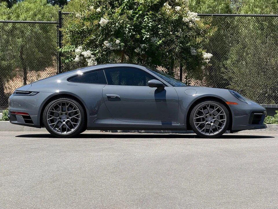 2024 Porsche 992 Carrera S - Image 8 of 31