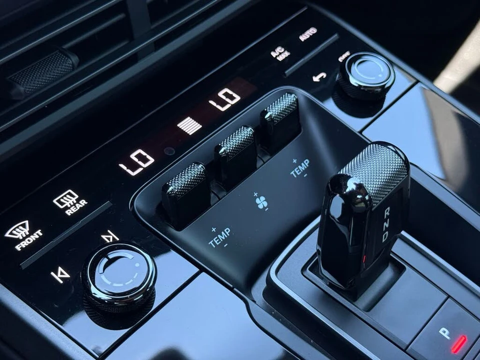 2024 Porsche 992 Carrera S - Image 23 of 31
