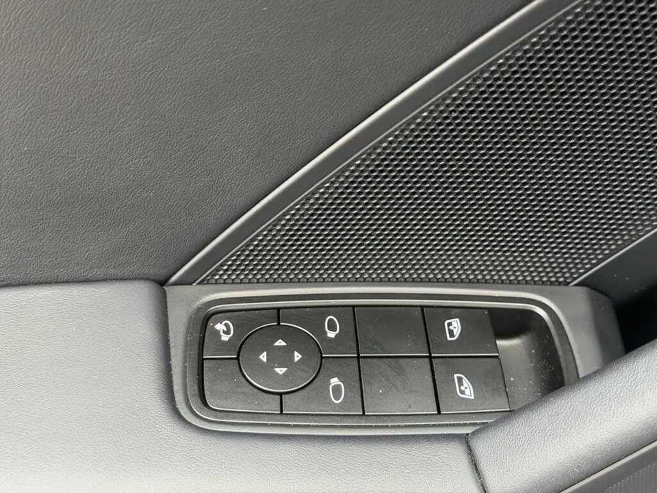 2024 Porsche 992 Carrera S - Image 21 of 31