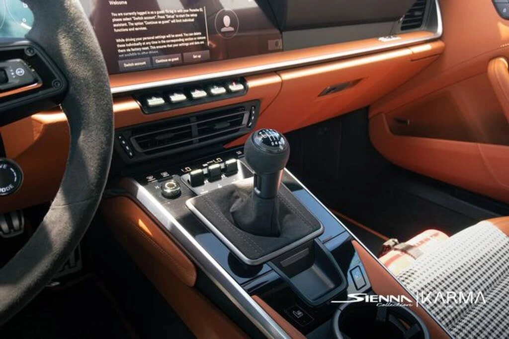 2024 Porsche 992 Carrera S - Image 19 of 31