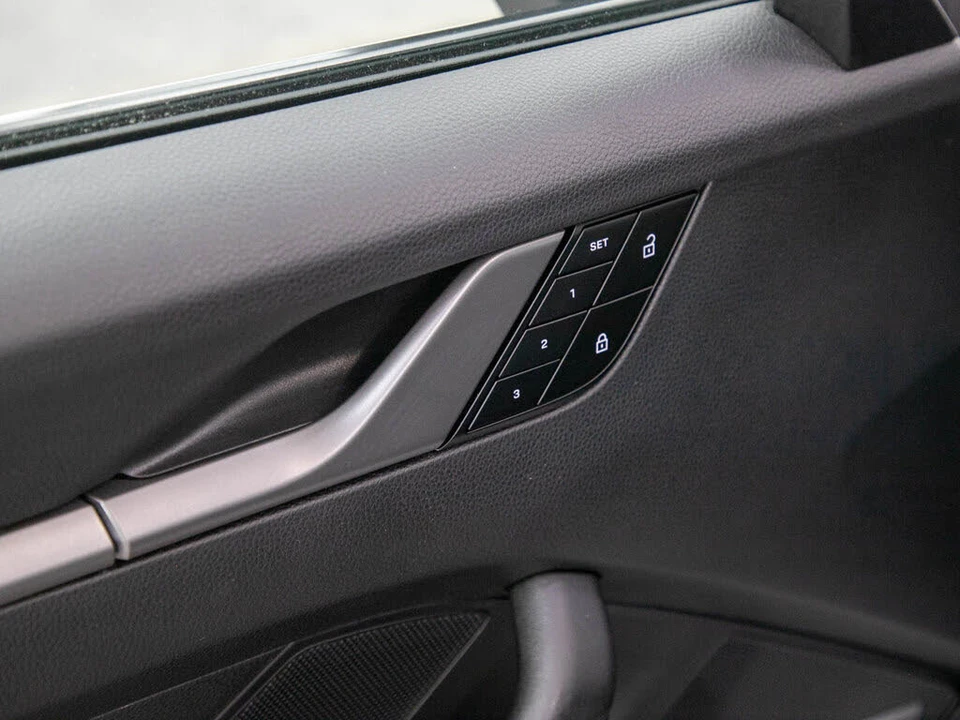 2024 Porsche 992 Carrera S - Image 17 of 31