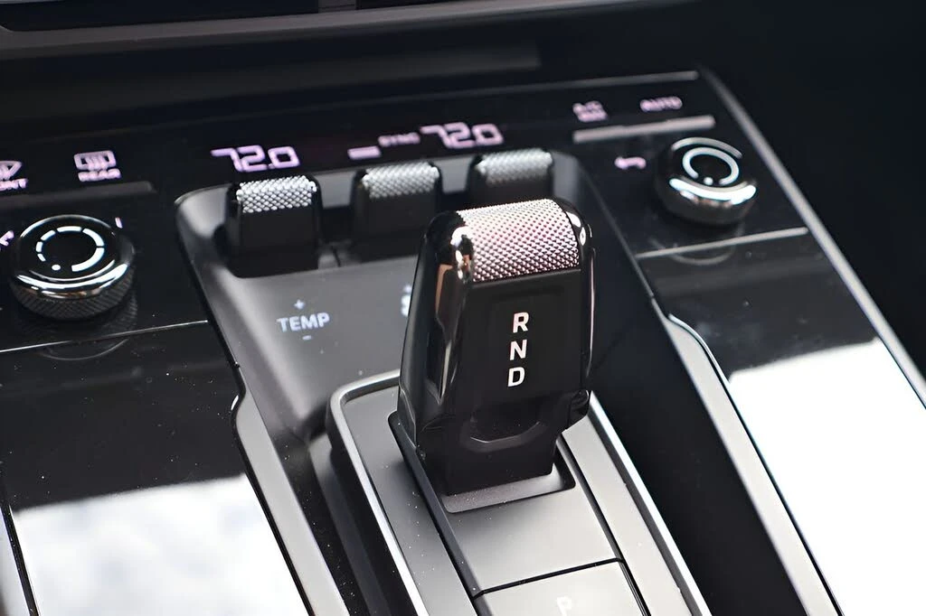 2024 Porsche 992 Carrera S - Image 19 of 30