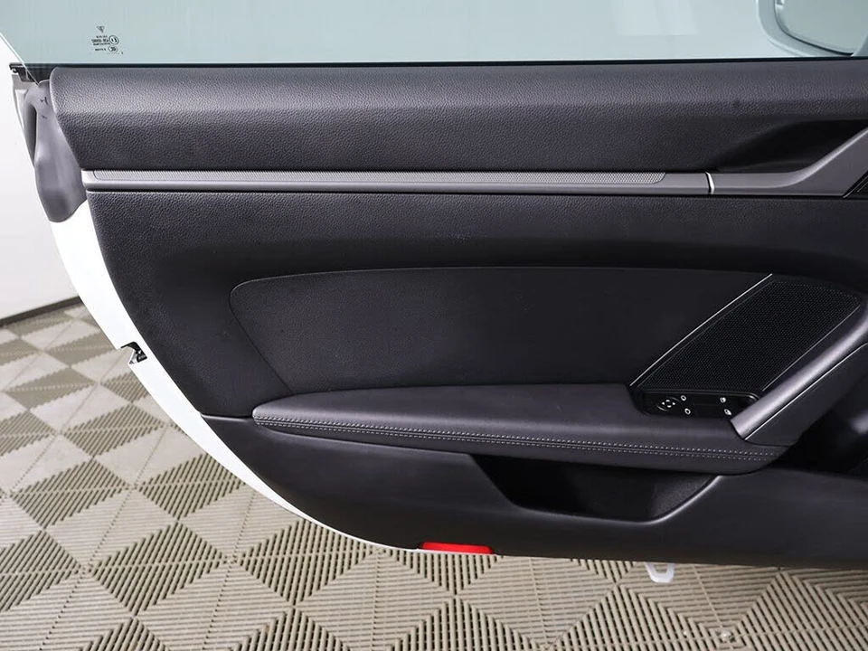 2024 Porsche 992 Carrera S - Image 17 of 31