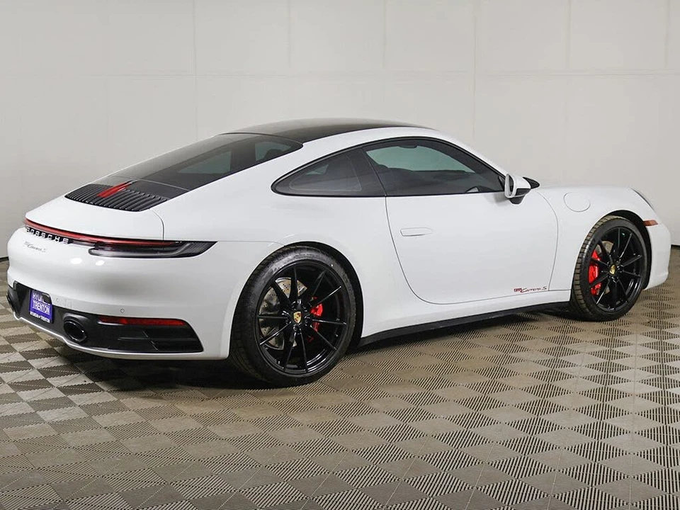 2024 Porsche 992 Carrera S - Image 8 of 31