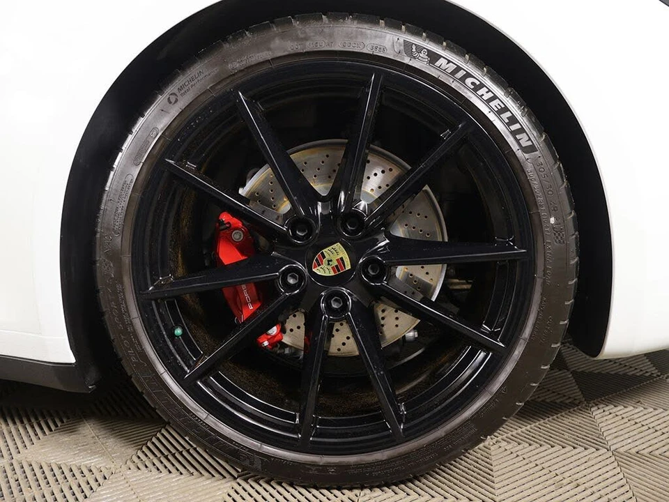 2024 Porsche 992 Carrera S - Image 16 of 31