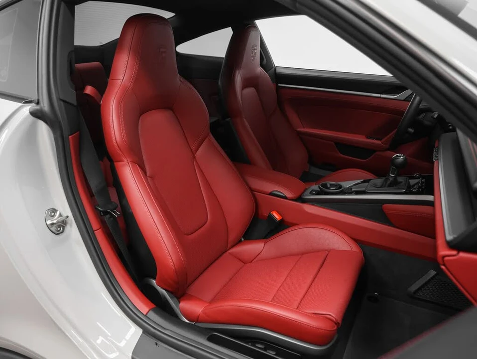 2024 Porsche 992 Carrera S - Image 27 of 31