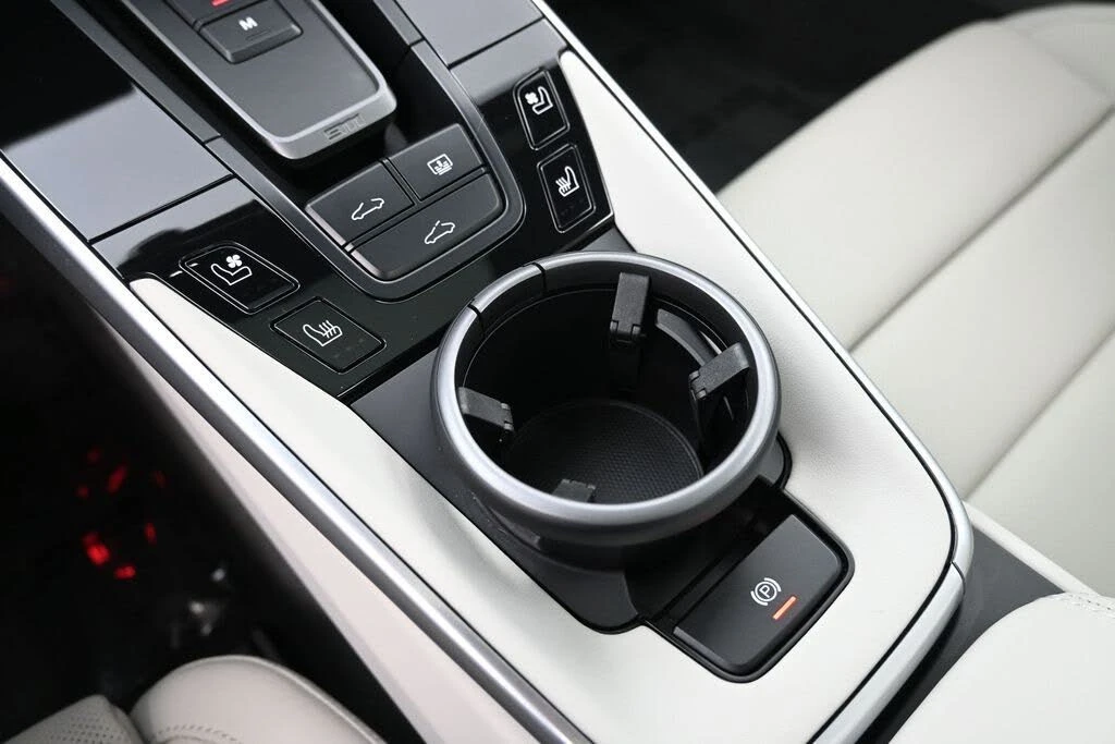 2024 Porsche 992 Carrera S - Image 19 of 31