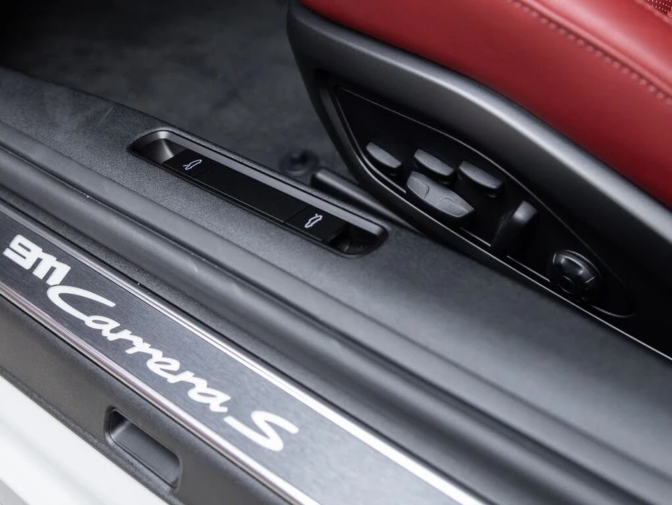 2024 Porsche 992 Carrera S - Image 22 of 31