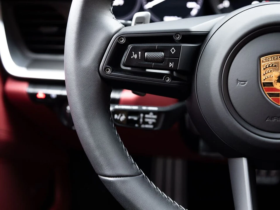2024 Porsche 992 Carrera S - Image 15 of 31