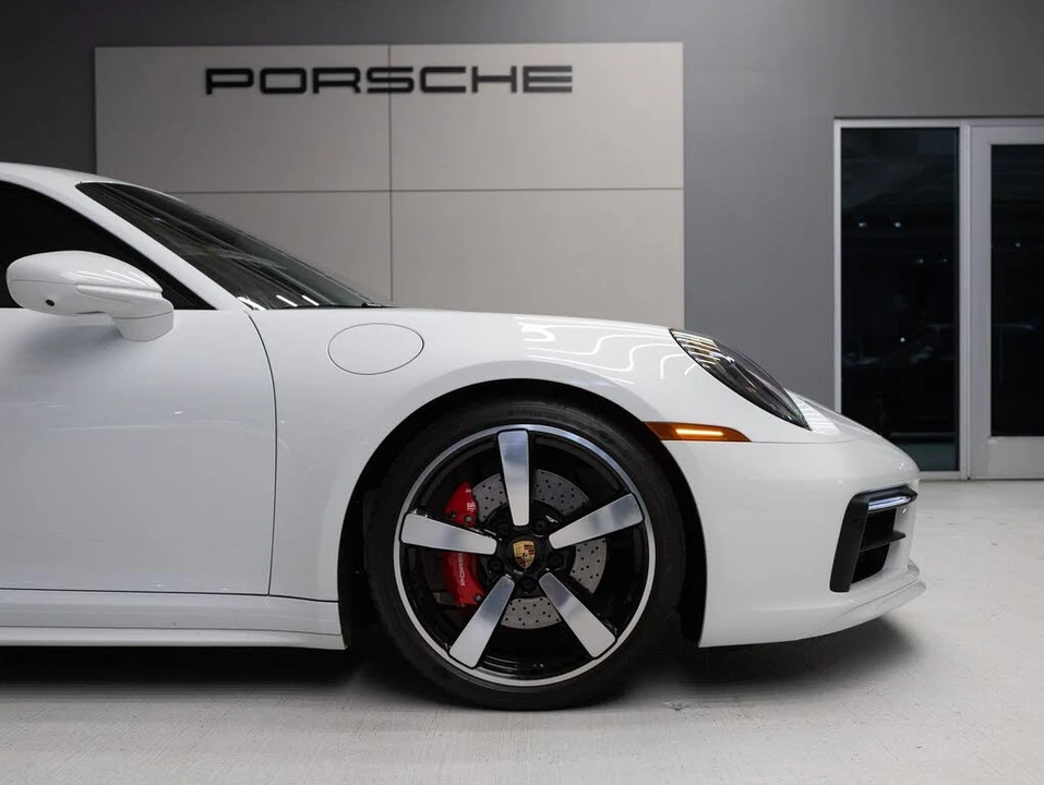 2024 Porsche 992 Carrera S - Image 11 of 31