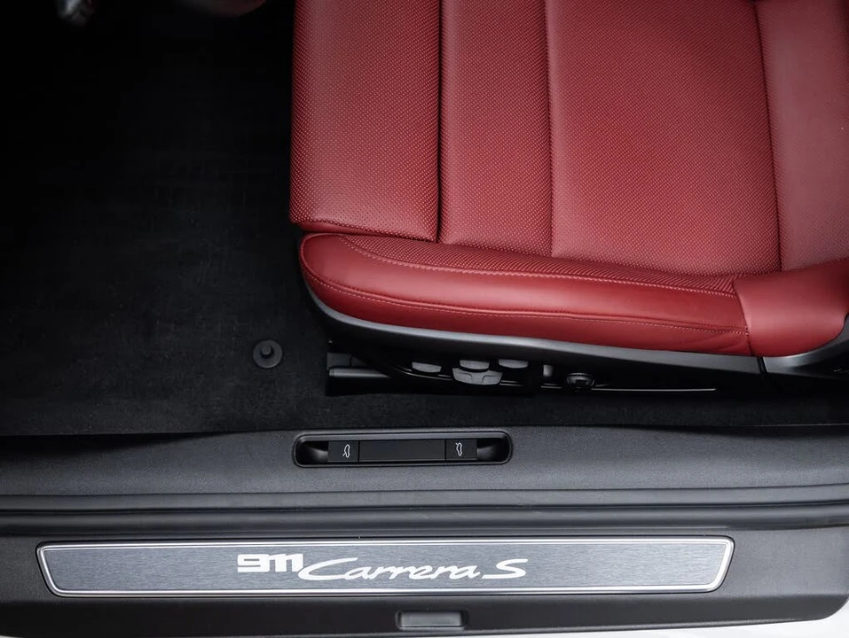 2024 Porsche 992 Carrera S - Image 21 of 31