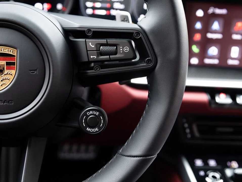 2024 Porsche 992 Carrera S - Image 16 of 31