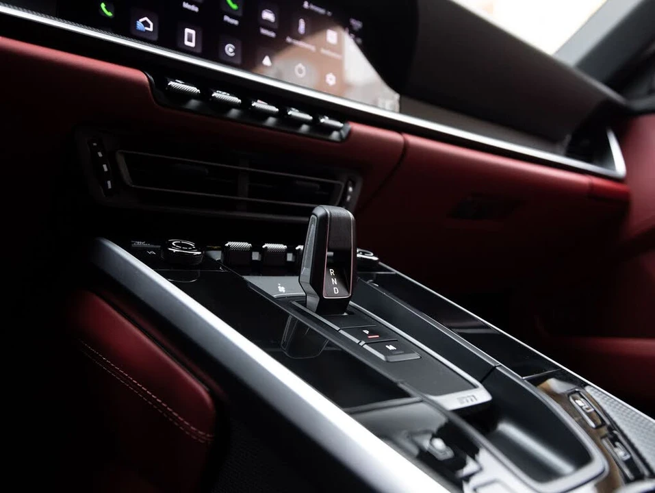 2024 Porsche 992 Carrera S - Image 28 of 31