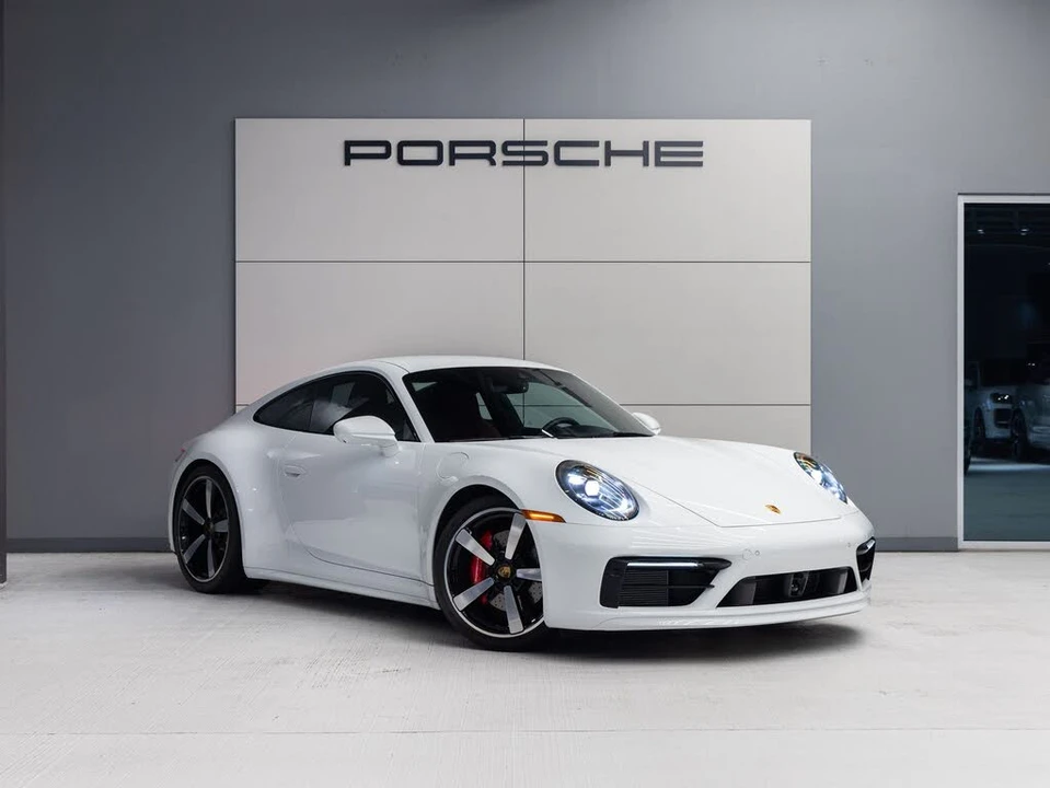 2024 Porsche 992 Carrera S - Image 9 of 31