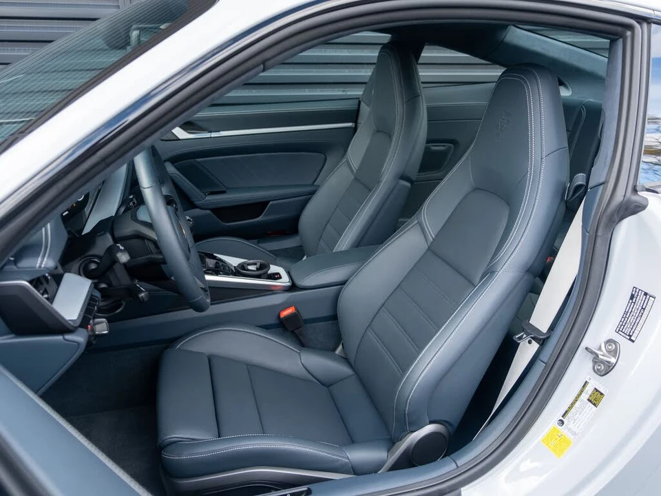 2024 Porsche 992 Carrera S - Image 5 of 31