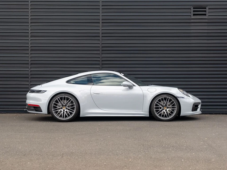 2024 Porsche 992 Carrera S - Image 9 of 31