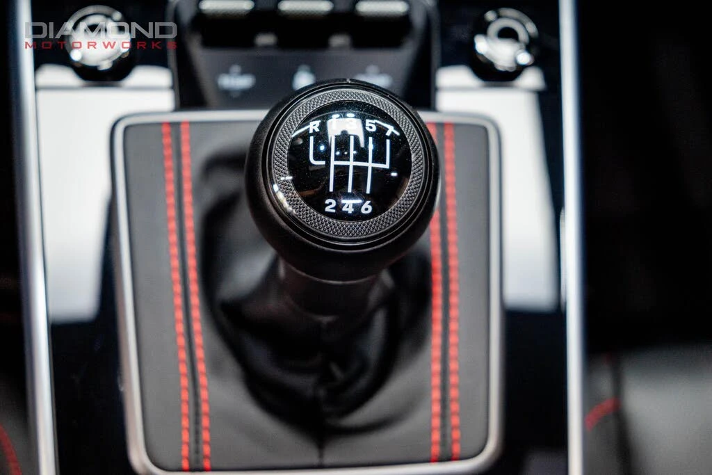 2024 Porsche 992 Carrera S - Image 21 of 31