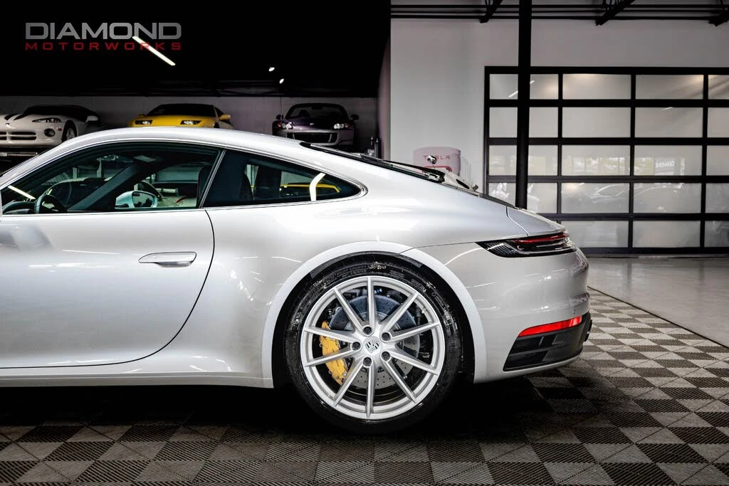 2024 Porsche 992 Carrera S - Image 17 of 31