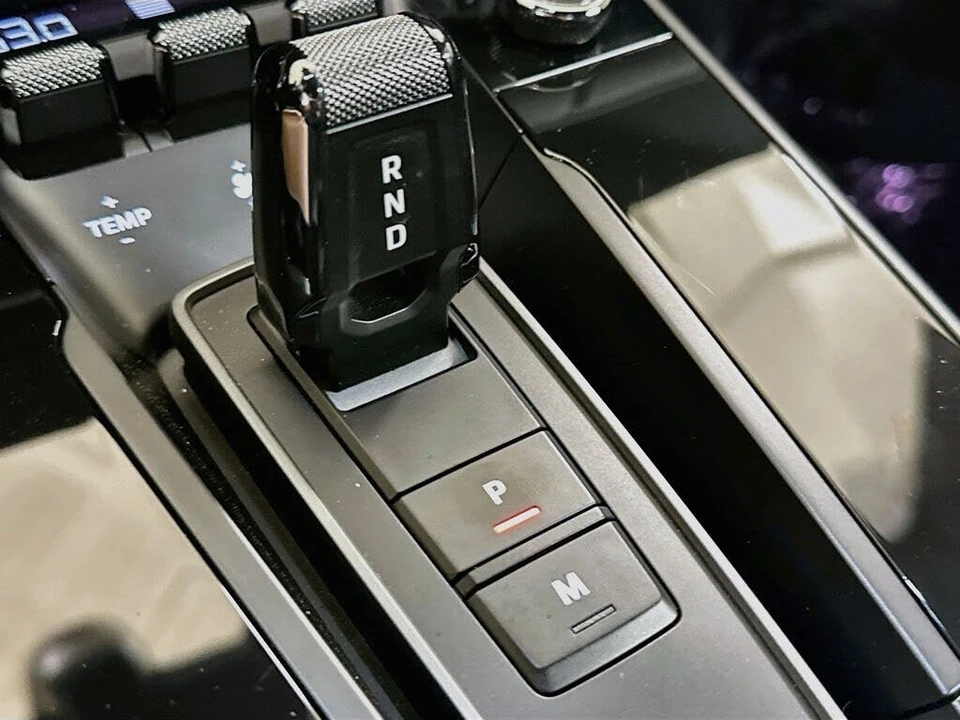 2024 Porsche 992 Carrera S - Image 18 of 31
