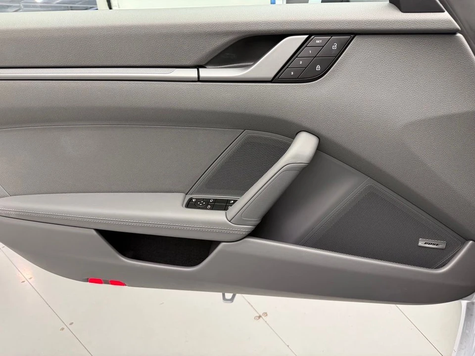 2024 Porsche 992 Carrera S - Image 22 of 31