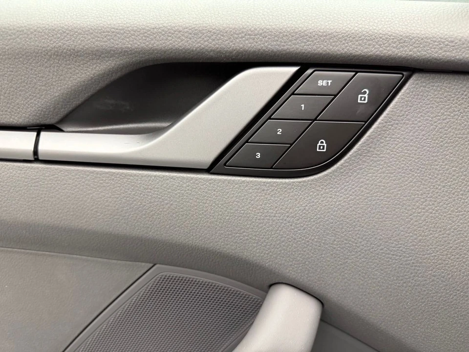 2024 Porsche 992 Carrera S - Image 25 of 31