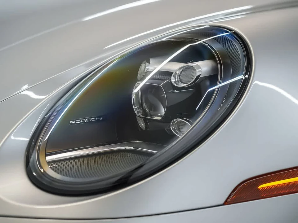 2024 Porsche 992 Carrera S - Image 11 of 30