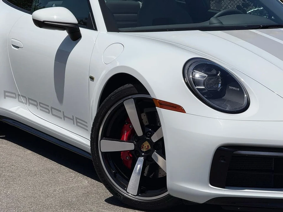 2024 Porsche 992 Carrera S - Image 16 of 31