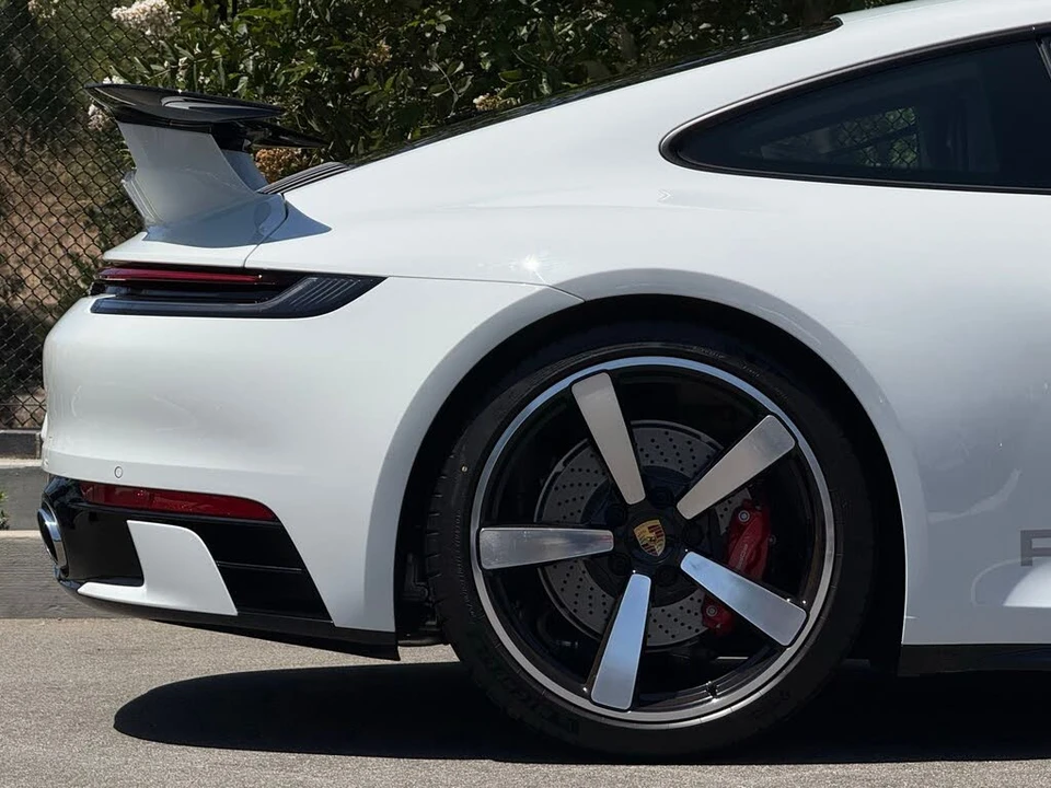 2024 Porsche 992 Carrera S - Image 15 of 31